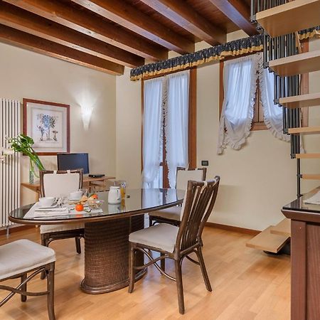 Palazzo Brando - Living Apartments Treviso Exterior foto