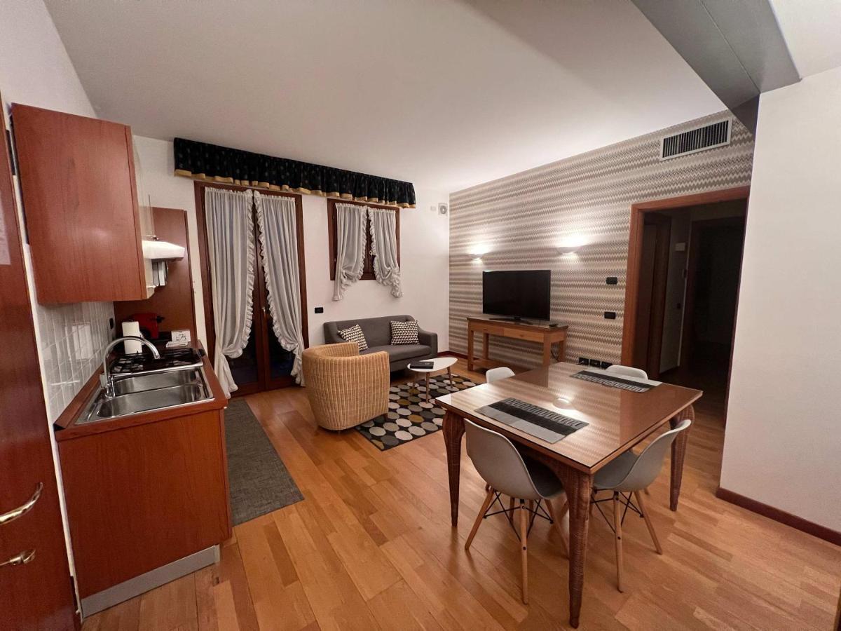 Palazzo Brando - Living Apartments Treviso Exterior foto