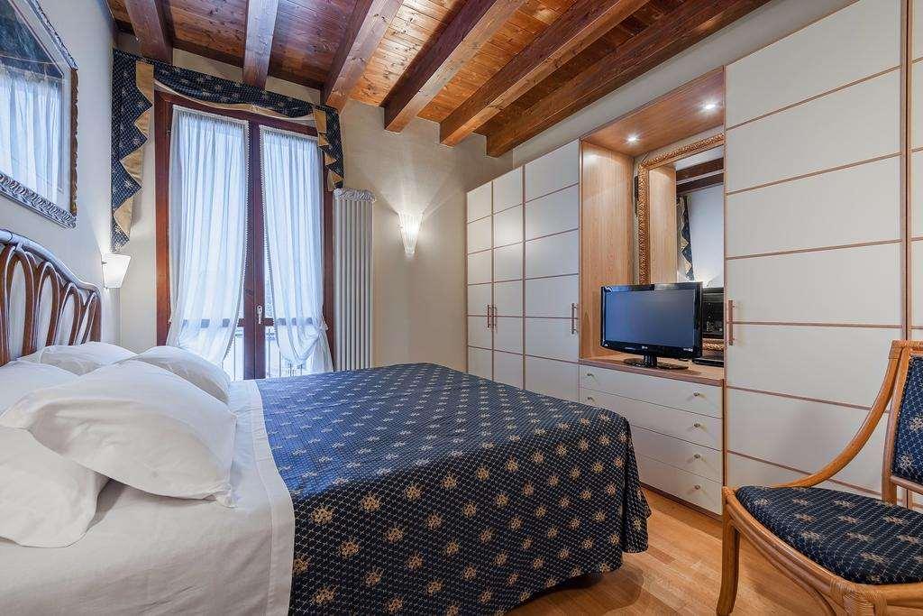 Palazzo Brando - Living Apartments Treviso Quarto foto